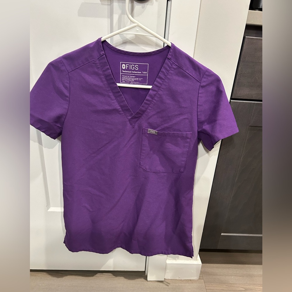 Figs Technical Collection XXS Purple scrub top